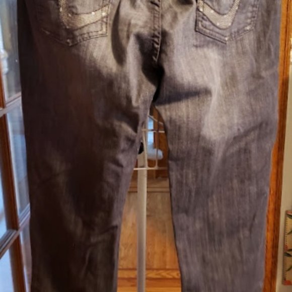 Underground Soul Juniors 15 distressed jeans - Picture 2 of 6